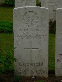 Etaples Military Cemetery - Morris, G